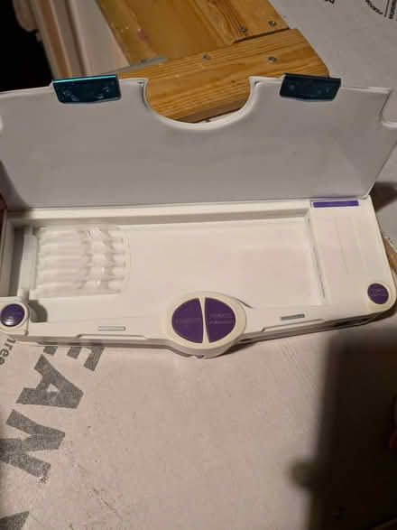 Photo of free Pencil case (Caldecott OX14) #2