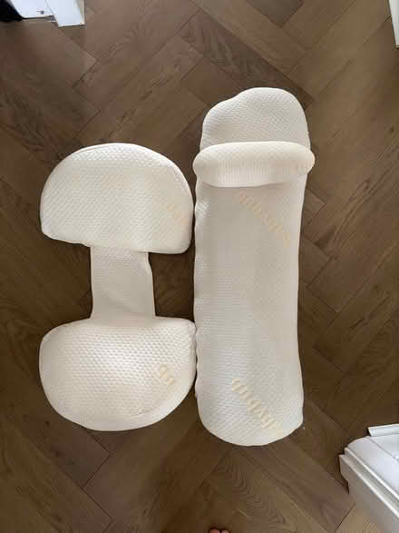 Photo of free Pregnancy pillow babybub (N7 0DX, Tufnell Park) #1