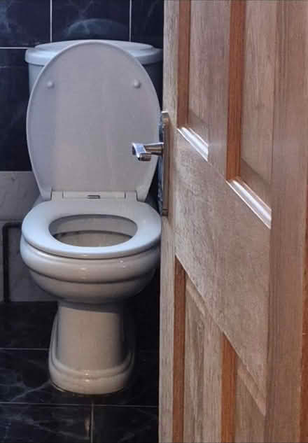 Photo of free Bathroom accessories (Hanworth TW13) #4