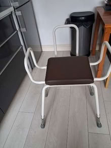 Photo of free Perching stool (St Helens TN35) #1