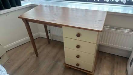 Photo of free Dresser table with single set of drawers (Hangleton BN3) #1