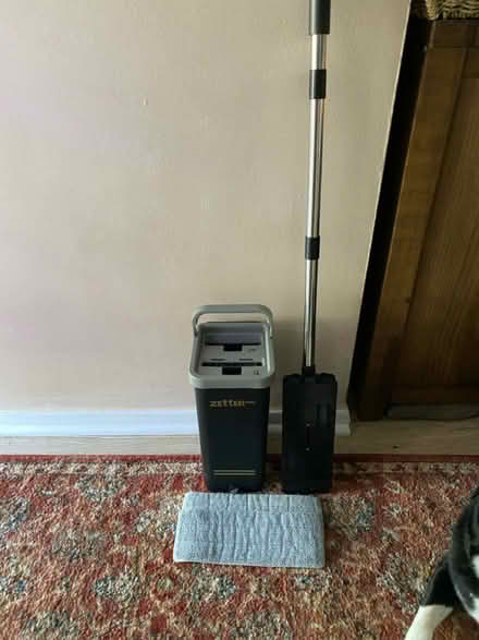 Photo of free Mop system (Glenolden 19036) #1