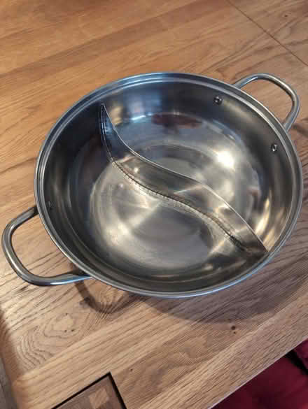 Photo of free Hot pot for stove top (Bromley-by-Bow E3) #1