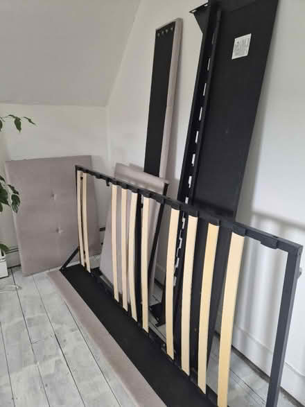 Photo of free Guest/day/sofa bed (East dulwich SE22) #1