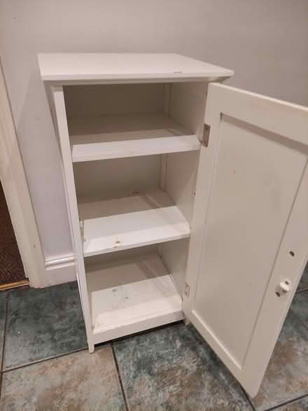 Photo of free White bathroom Cabinet (B67 5EH) #2