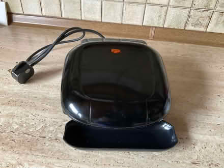 Photo of free George Foreman Fat Reducing Grill (Goosewell PL9) #1
