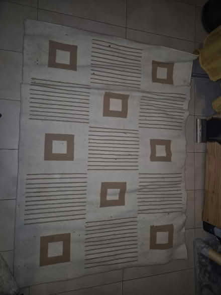 Photo of free Cream and brown rug (Cambridge Nuns Way CB4) #1