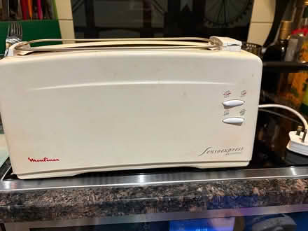 Photo of free Toaster (Woolwich Dockyard SE18) #2