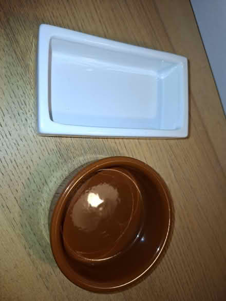 Photo of free 2 small dishes (Feltham TW14) #1