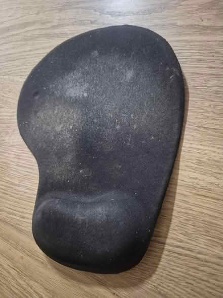 Photo of free Cushioned mousepad (Cambridge Nuns Way CB4) #1
