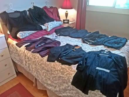 Photo of free clothing give-away event: Oct 18 (Britannia) #3