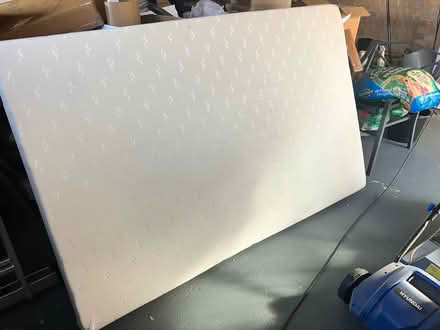 Photo of free 2 x 3/4 mattresses (small doubles) (Ts89fa) #2