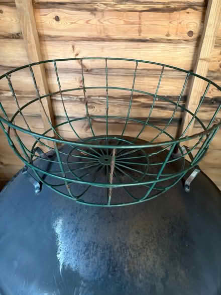 Photo of free Hanging basket no chain (Limpley stoke BA2) #1