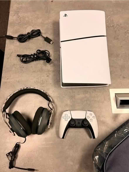 Photo of free Playstation5 ps5 (Miami) #2