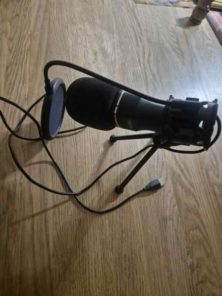 Photo of free USB microphone (Cambridge Nuns Way CB4) #1