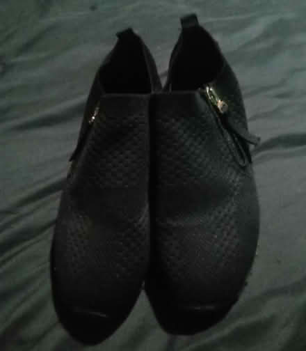 Photo of free Black pumps/shoes size 6 (Osmondthorpe LS9) #2