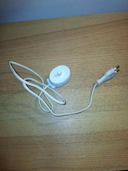 Photo of free Braun toothbrush charger (Feltham TW14) #1