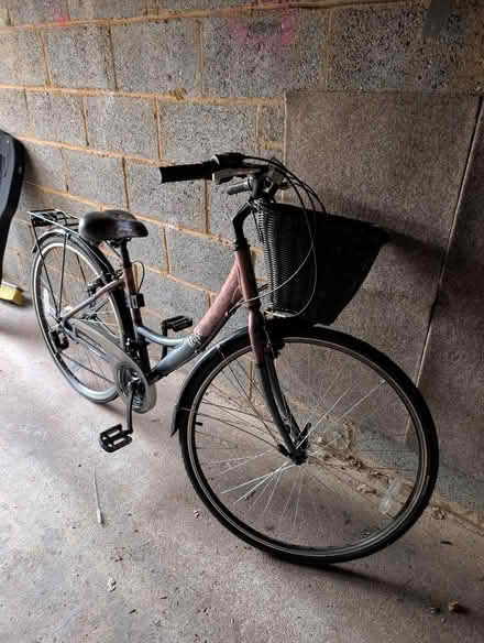 Photo of free Apollo Elyse bicycle (Horsell GU21) #4