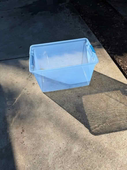 Photo of free large storage bin (El Camino/shoreline/Miramonte) #1