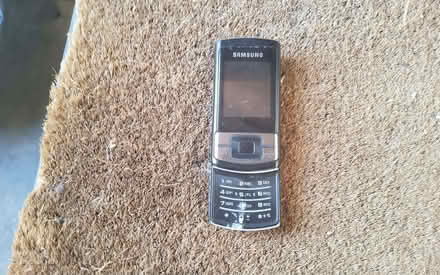Photo of free Classic Samsung Mobile Phone (Canterbury CT3) #1