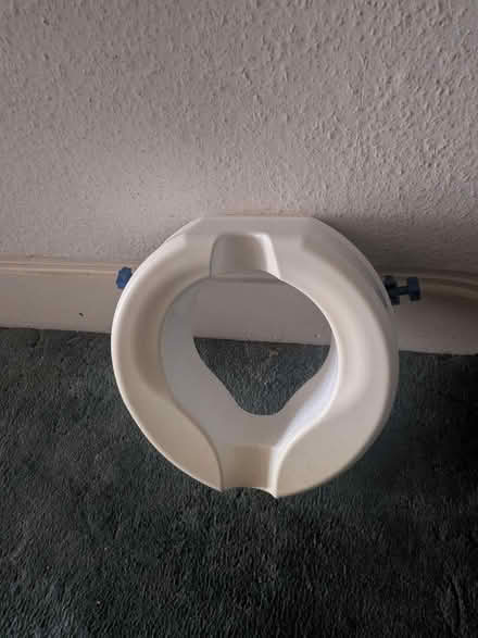 Photo of free Raised Toilet Seat (London NW6) #2