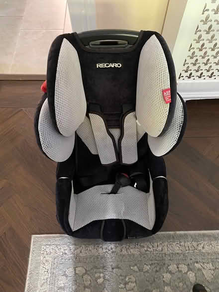 Photo of free 2 Child car seats (Broomhill S10) #2
