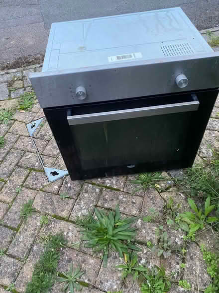 Photo of free Built in oven - faulty (RG2 Mich) #1