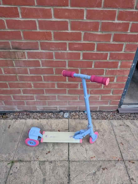 Photo of free Pink scooter (Kingsway DE22) #3
