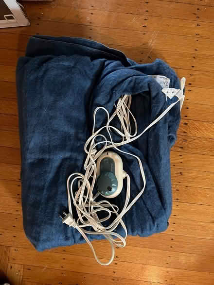 Photo of free Twin Electric Blanket (Union Square, Somerville) #1