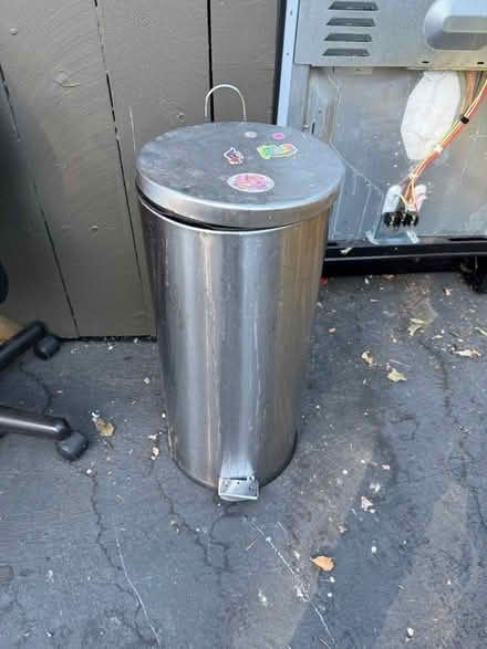Photo of free Stainless steel step-open trash can (Valencia Avenue, Sunnyvale) #1