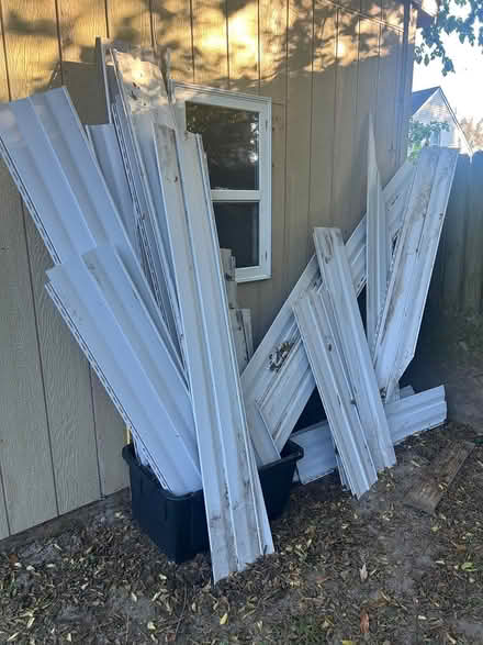 Photo of free Vinyl siding (Edwin & Southern Pines, VB) #1
