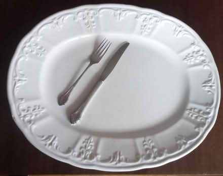 Photo of free large white platter (Britannia) #1