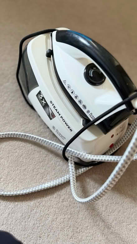 Photo of free Steam iron (Ub6) #1