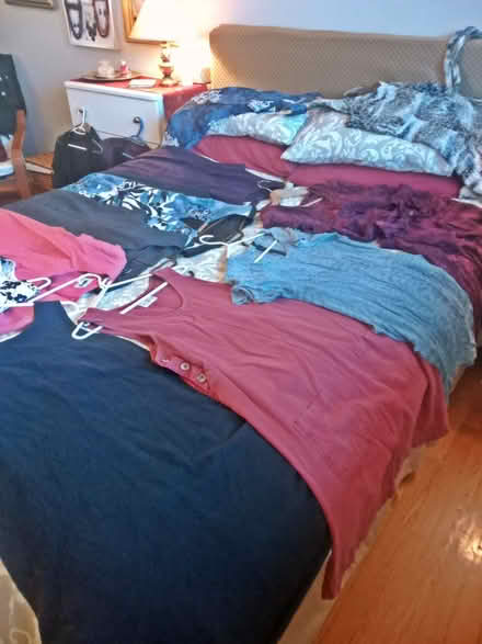 Photo of free clothing give-away event: Oct 18 (Britannia) #2
