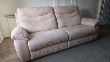 Photo of free Settee (Flanderwell S66) #1