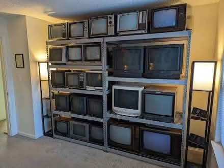 Photo of 📺 box television / crt tv — trowbridge (North Bradley BA14) #1