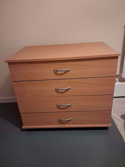 Photo of free Wooden chest of drawers (Earlsfield SW17) #2