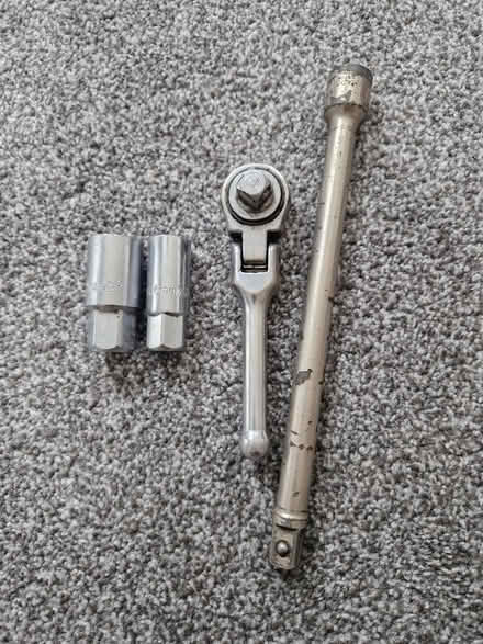 Photo of free Sockets sets (sockets and bars) (West End LA3) #4