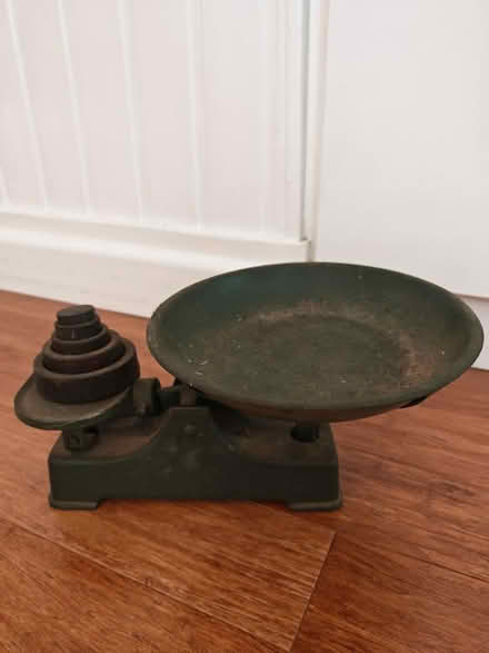 Photo of free Vintage kitchen scales (Maxton CT17) #1