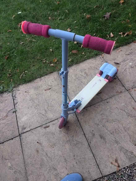 Photo of free Pink scooter (Kingsway DE22) #2