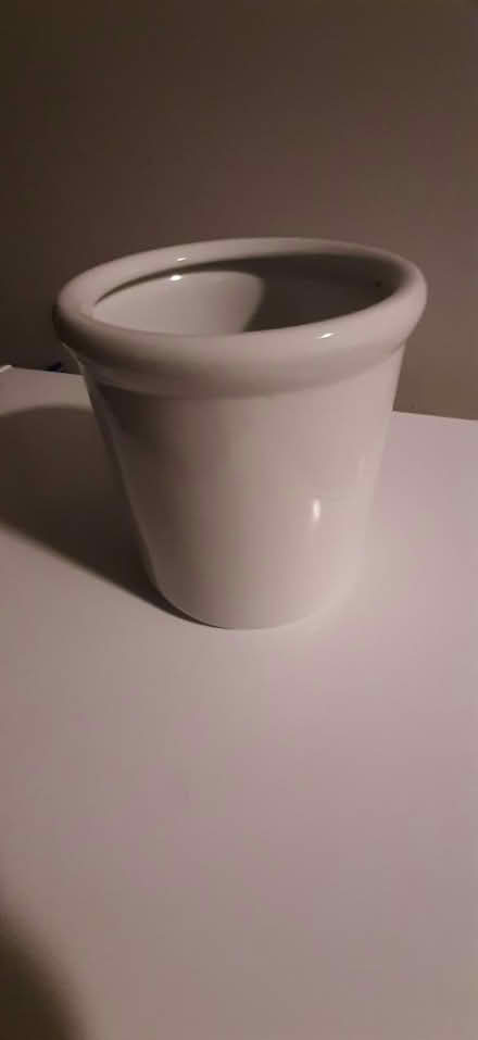 Photo of free White crock (Farmington Hills) #1