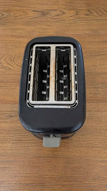 Photo of free Toaster (SW4 7NE) #2