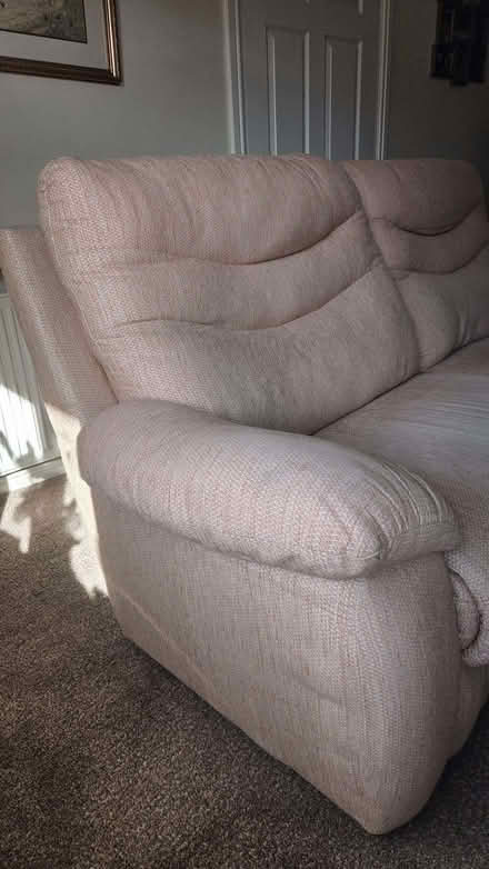 Photo of free Settee (Flanderwell S66) #2