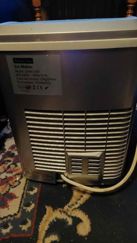 Photo of free Working ice maker (Hertford Heath SG13) #4