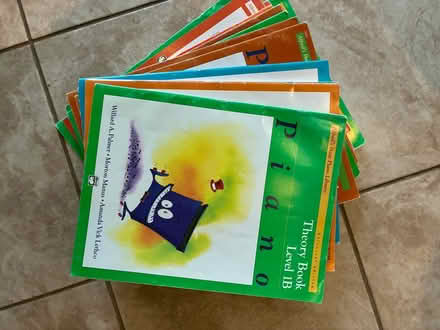 Photo of free Beginners Piano books (Hinchley Wood KT10) #1
