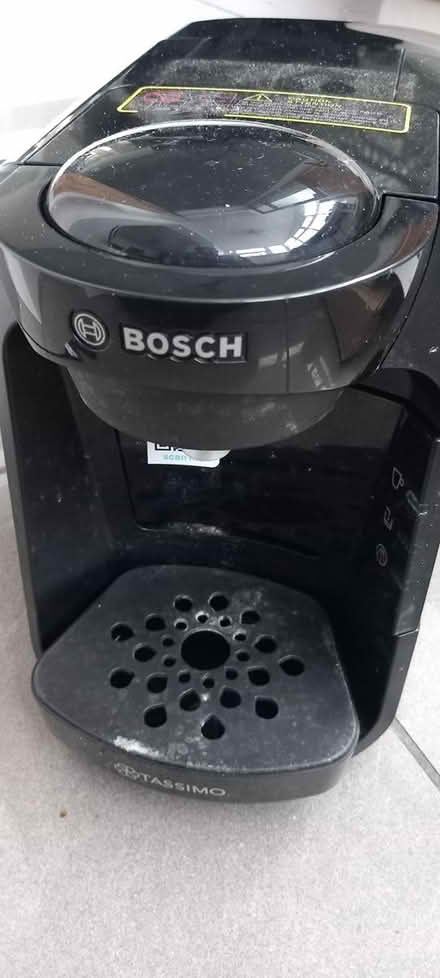 Photo of free Tassimo coffee machine (Plumstead Common SE18) #1