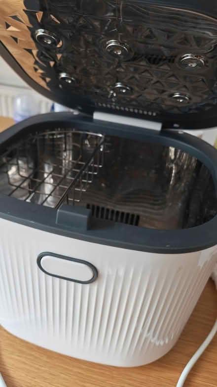 Photo of free UV Steriliser & Dryer (SE23) #4