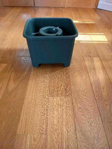 Photo of free Xmas Tree Holder (Horton BS37) #1