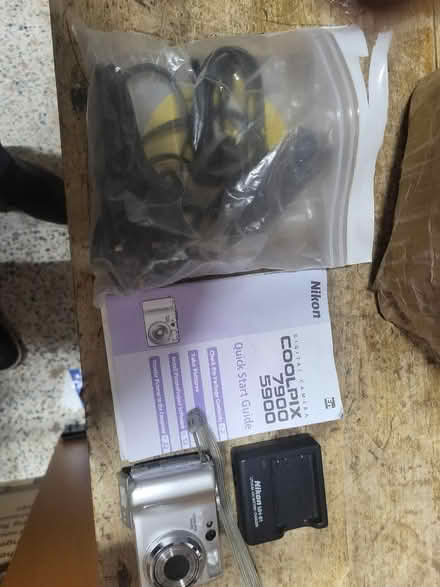 Photo of free Nikon Coolpix 5900 (Sainsburys GL52) #1