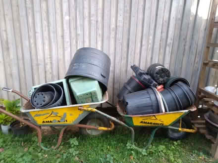 Photo of free Garden pots (St. Margarets Farm HP1) #1